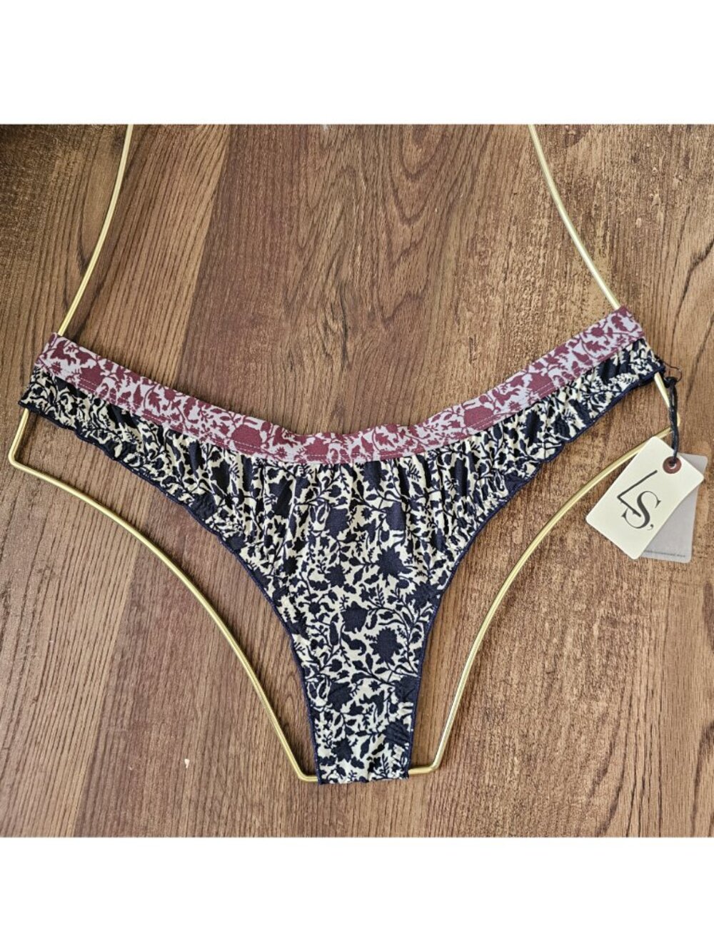 NWT!! Love Stories Ellie Frilly Butterfly Thong XS Night